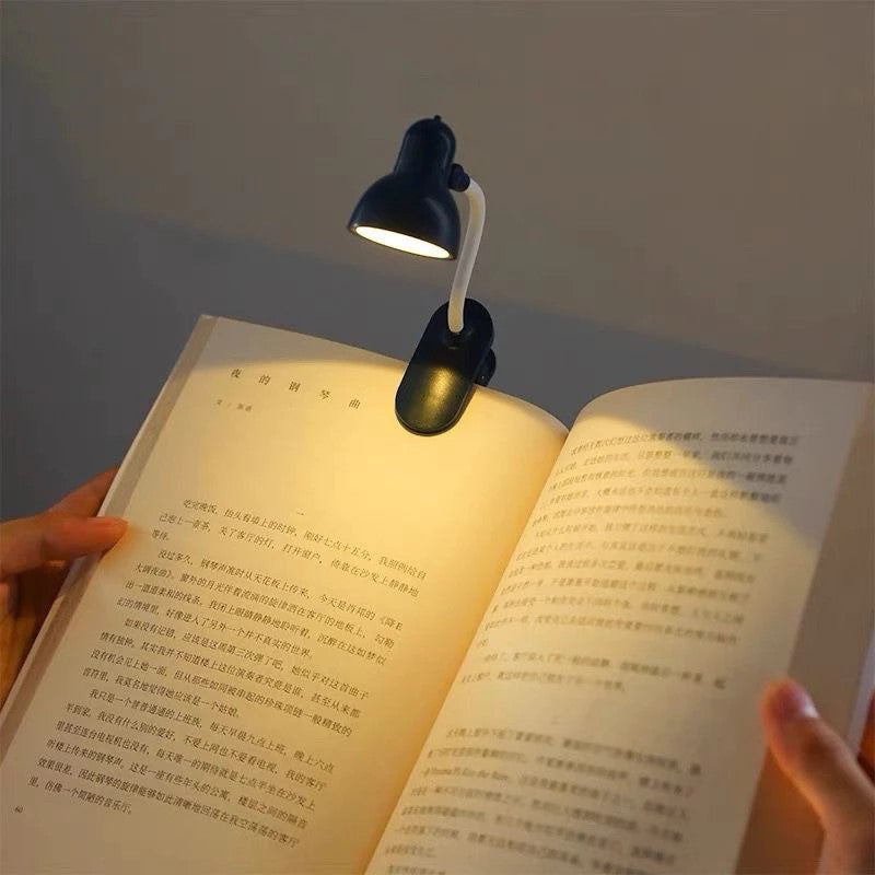 Mini Lâmpada de leitura LED Alimentada Por Bateria com Clipe De suporte Luz Ajustável Portátil.